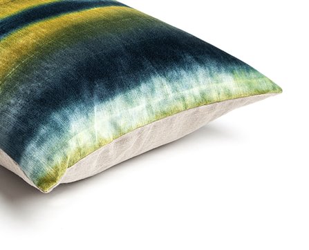 Mrs.Me home couture - sierkussen velours tiedye Gradient Teal Piccalillly detail jpg